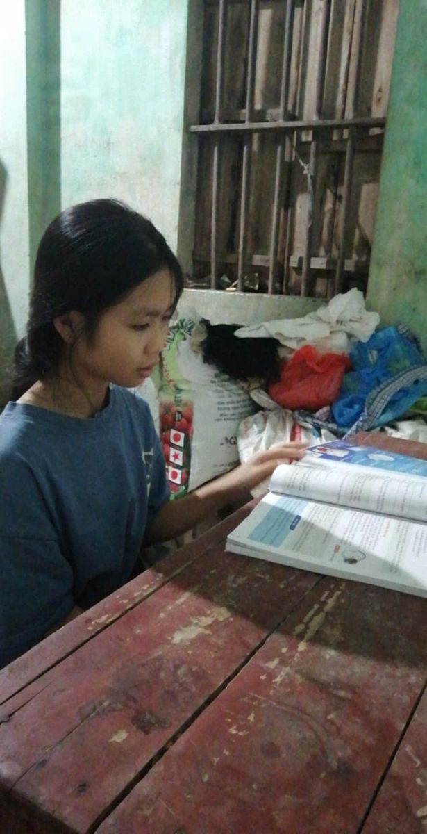 Em Nguyễn Thị Thu Huyền, học sinh có hoàn cảnh đặc biệt
